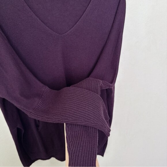 Aritzia Womens XXS/XS Babaton Vneck Baylor Wool Pocket Sweater In Purple - Picture 9 of 15